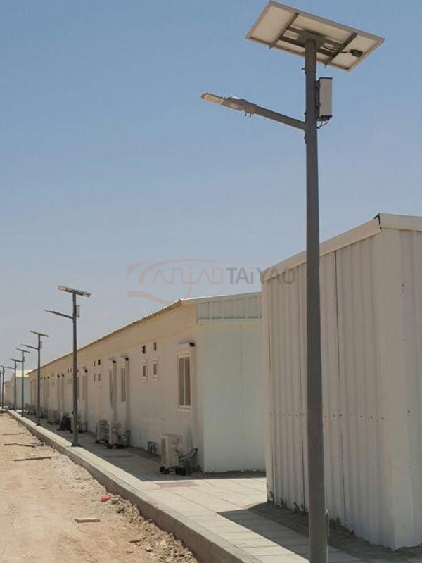 Jordanie - Lampadaire solaire 4M 30W avec batterie lithium